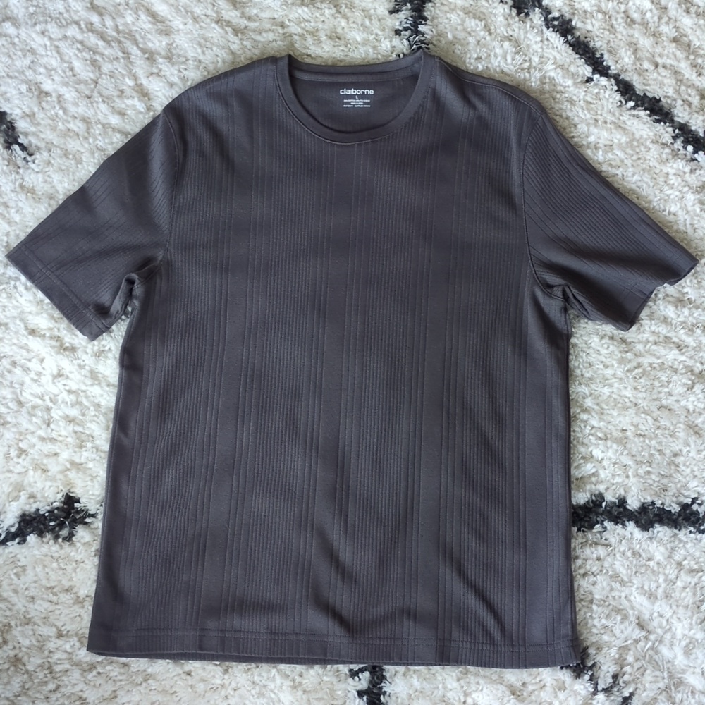 Claiborne Men's Short-Sleeve Ribbed Crew Neck Shirt. Size L. Gray - Picture 6 of 6